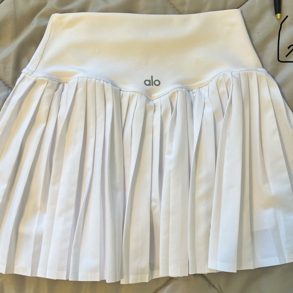 ALO Yoga White Pleated Mini Skirt